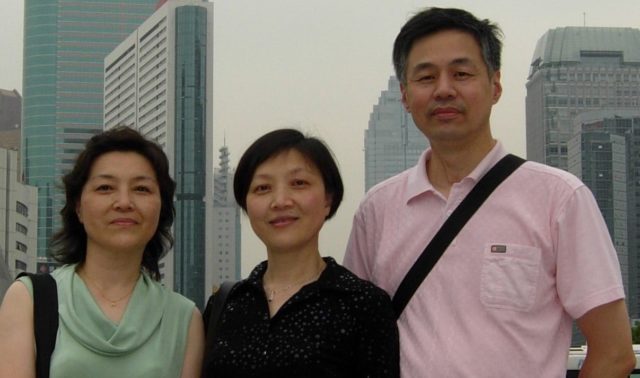 Wendy Zhao (left) with her sister Renyuan Zhao and her husband Jianxin Xie.